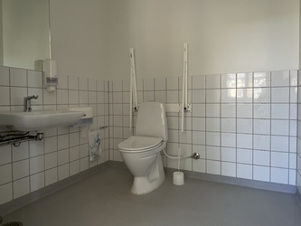 Lille Værløse Skole - Jonstrup Gl. Seminarium - Indskoling 0 - 2 klasse - Handicaptoilet