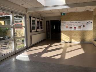 Kratbjergskolen afd Ravnsholt -  Hovedbygningen