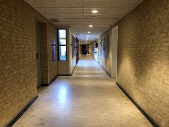 Kratbjergskolen afd Ravnsholt -  Hovedbygningen