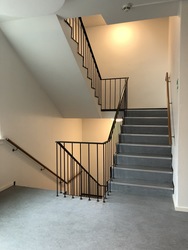 Fodterapi Øbro - Adgang via hovedindgangen