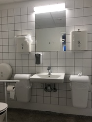 Københavns Universitet - Datalogisk Institut bygning 1 - Toilet i parterre
