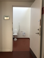 Københavns Universitet - Datalogisk Institut bygning 1 - Toilet på 2. sal