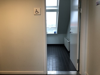 Retten i Næstved - Toilet på 3. sal